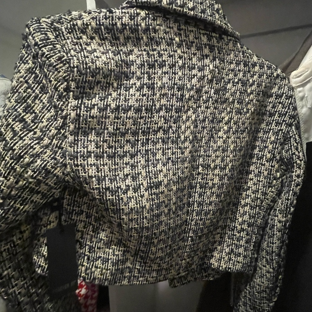 Short blazer - Picture 5 of 6